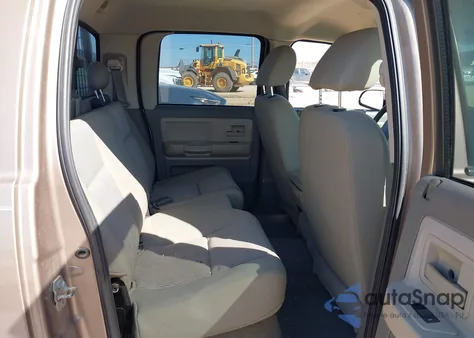 2010 Dodge Dakota Bighorn/Lonestar z USA, uszkodzony, nr VIN 1D7CE3GK7AS107422